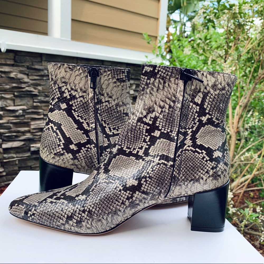 Vince booties made in Italy